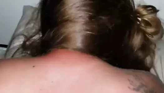 lanet sarışın kadın doggystyle