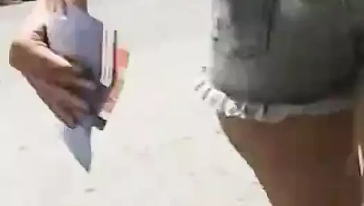 gostosa de shortinho
