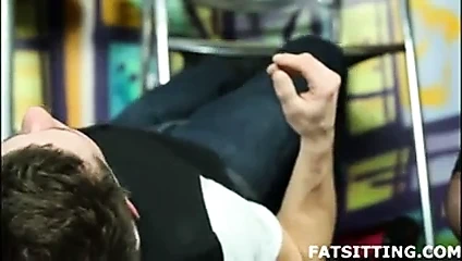 Muhteşem bbw yüz oturma &amp; lanet bir garson