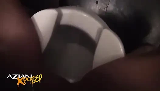 Porno yıldızı Madison ile banyo molası