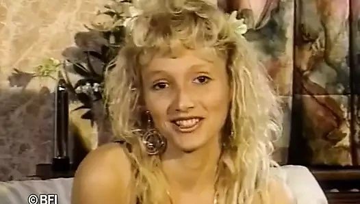 Xkiss mastürbasyonları. Azgın bir sürtük