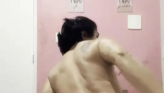 Çıplak kadın nine vücut geliştirmeci striptiz