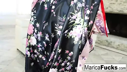 Geyşa marica büyük siyah horoz alır!