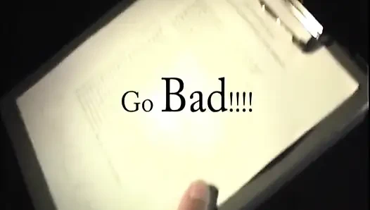 Sürtük genç kız ırklararası üçlü sekste sikiliyor