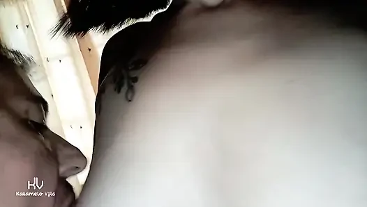 Evde yalnız bırakıldım ve seksi üvey kızım yarağımı emmek için atladı (bölüm bir)