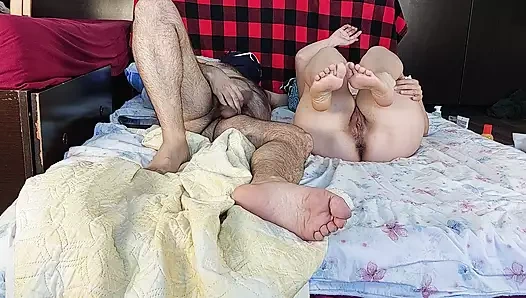 Amatör eşim bana bir kadar veriyor. Seksi anne kahvaltı, kıllı kedi, büyük göğüsler hazırlar