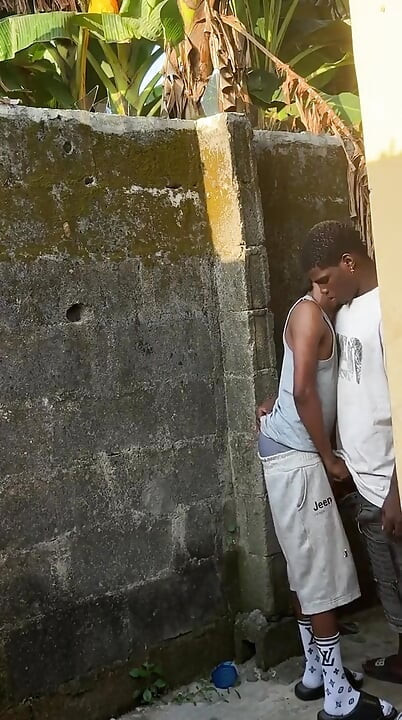 Straight Boy Travel Far Just to Linkup