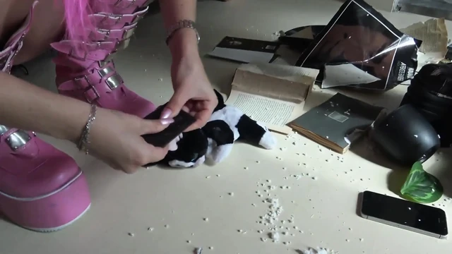 Burun kıvıran gotik anime fetiş çocukları komşunun dairesinde sıkılmaktan sıkıntıya dalıyor!