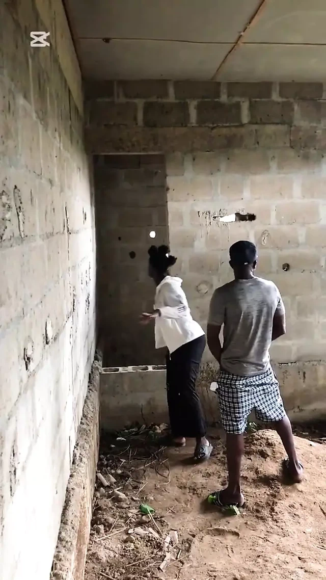 Büyük bir yarak istiyorum ve canavar bir yarak al