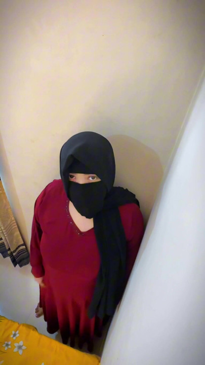 Mısırlı iri güzel kadın ateşli Müslüman çalışan ofiste seks yapıyor
