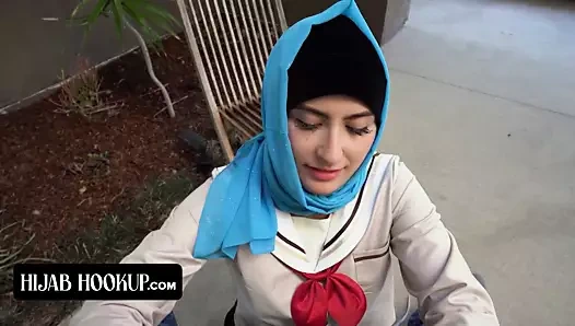 Orta doğulu tatlı melek kırmızısı sonuna kadar gitmeye hazır