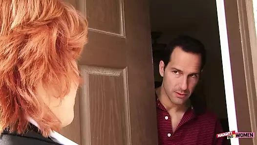 Bazen sadece lezzetli amcıklı azgın kızıl saçlı bir nine yakışıklı bir adamı tatmin edebilir