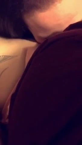 kardeşlerimin kız arkadaşını yemek