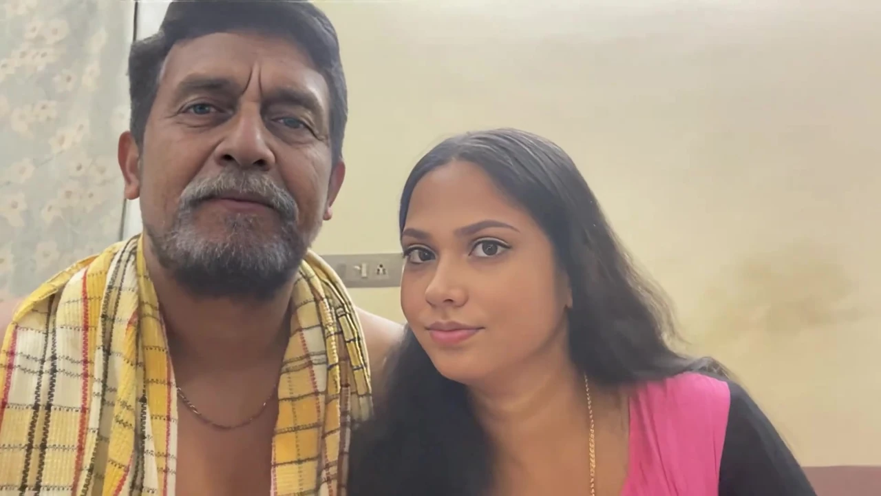 Hot curvy Teen Take care of her wealthy step Grandpa’s needs