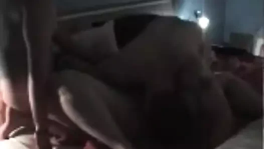 cuckold korkak koca ve onun karısı ile boğa cuck temizler Yukarı