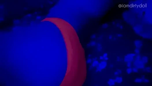 Neon külotum sen ve patlayıcı osuruklarım arasındaki tek şey