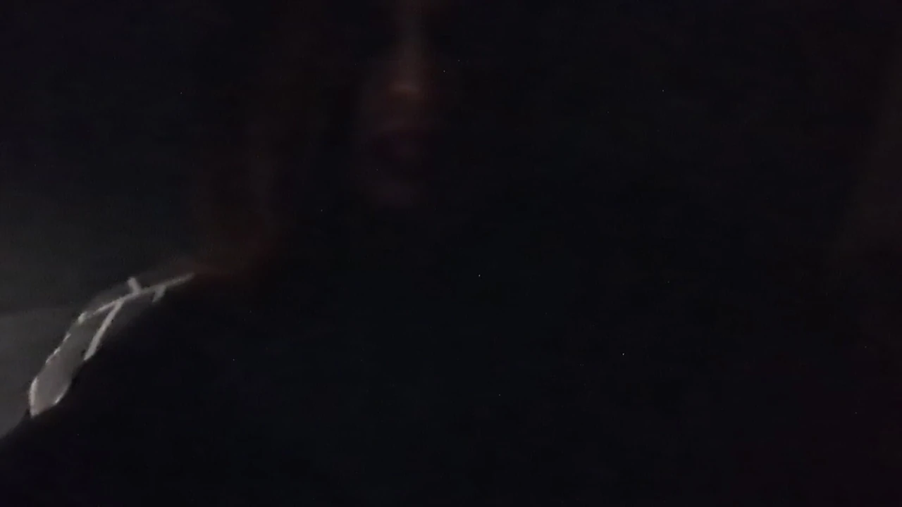 Кроссдрессер мастурбирует