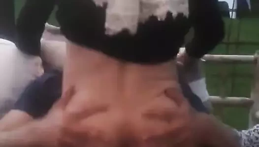 Eş sikikleri başka bir yabancı