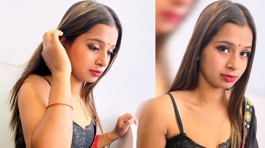 Hintli desi üvey erkek kardeş evde yalnızken üvey kız kardeşiyle sert sikişiyor