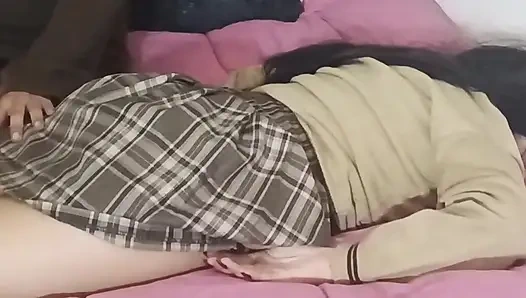 Büyük memeli üniversiteli kız erkek arkadaşıyla üniversiteyi atlıyor (tam video)