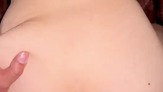 Fit kene vücudu ve kalp şeklindeki göt domaltılarak sikiliyor