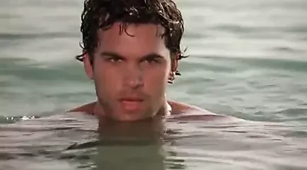 Kelly brook - hayatta kalma adası namı diğer üç