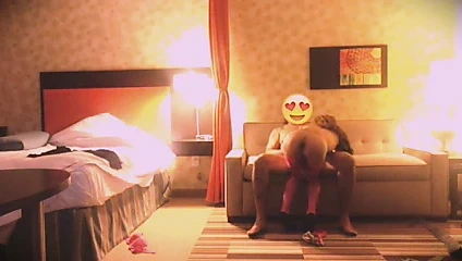 seksi siyah tranny çalış içinde otel odasında