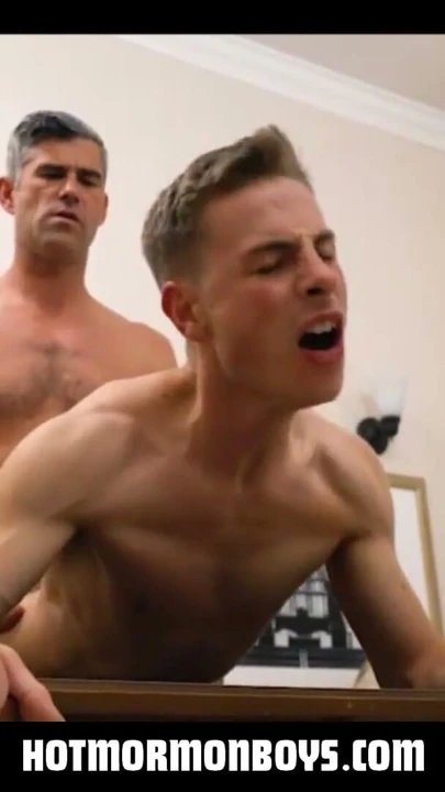 genç mormon twink fucked üzerinde kilise başkanlar masası | Klip 2