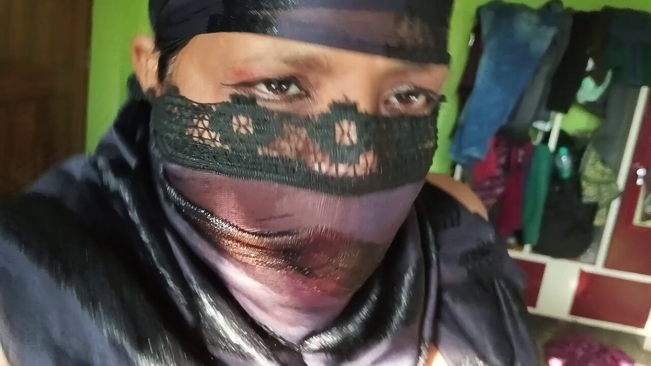 MÜSLÜMAN YENGE BARKHA EVDE ERKEK ARKADAŞıYLA ATEŞLI SEKS YAPıYOR