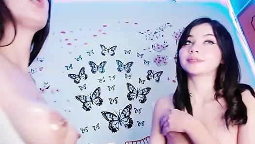 Busty latina gets memeler emdi tarafından sevimli arkadaş üzerinde kam