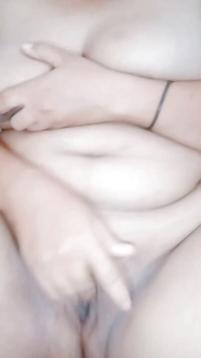 Dul kalana kadar uzun zamandır her gün sange hissine dayanamıyorum