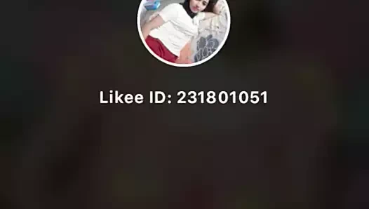 Sütyensiz büyük göğüsler