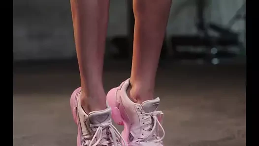 Seksi uygun bebek natalie çalışır dışarı