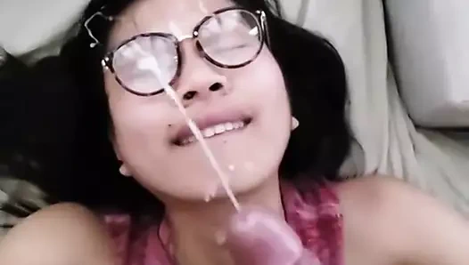 Ağır çekim bakış açısı yüze boşalma