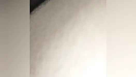 Sert sikişiyor