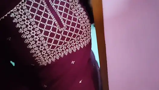 Sekreter kurumsal işte götünü kurtarmak için patronuna amını teklif ediyor