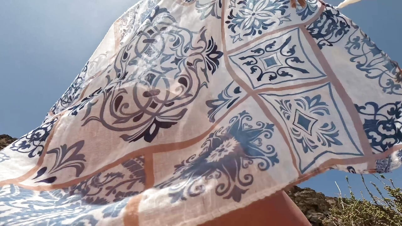 Ateşli çıplak orta yaşlı seksi kadın halka açık plajda azdırıyor