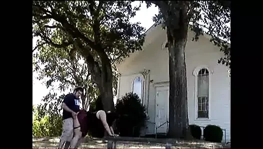 Dd sadie'yi kiliseye götürüyor