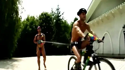 Vahşi Sarışın Anal Üçlü Grup Seks