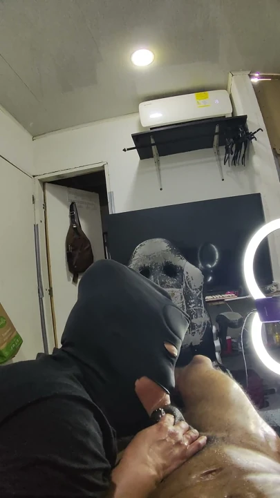 Gırtlağına kadar şampiyon siyah maske 5