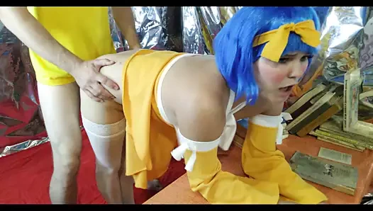 Sikilmiş kütüphaneci Levi, ödemek için yeterli para değildi.