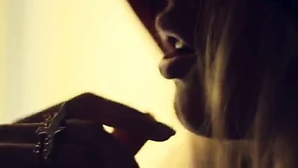 şehvetli dalga geçiyor