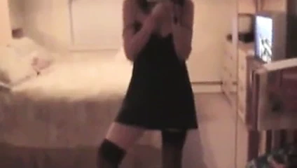 kraker26 kıyafetlerimi çıkarıp vücudumu sergiliyor