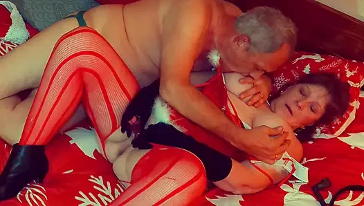 Nine Carmen'in Temmuz ayındaki Noel dildo orgazmları "sikişmek istiyorum!" ile bitiyor 12032023 CAMS25