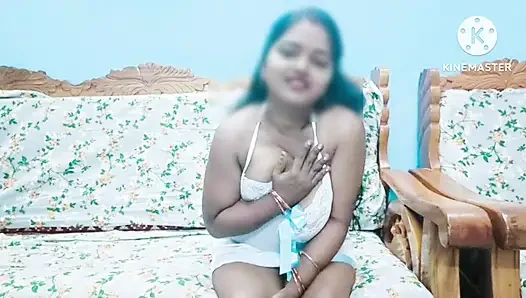 Azgın kız edepsizce konuşarak ve amına mastürbasyon yaparak baştan çıkarıyor - tamil erotik video
