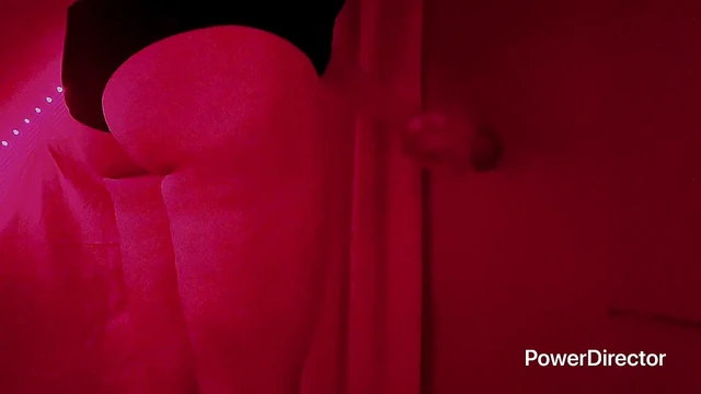 Глорихол в туалете дискотеки, я сосу незнакомцу