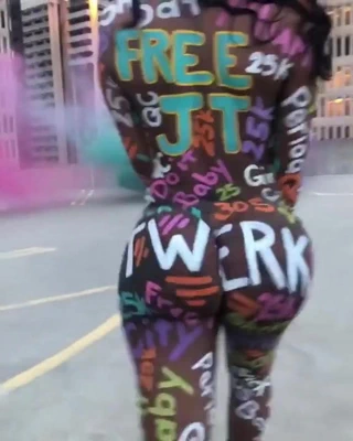 itsbossteck outside twerk