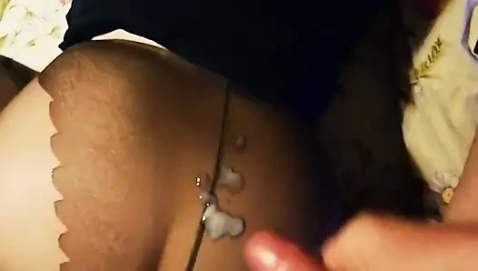 Rus eş becerdin handjob külotlu çorap