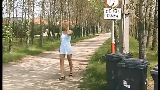 Solo çiş kızlar - barbie b. ikinci kez işiyor