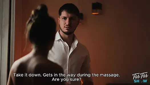 Muhteşem esmer masörü tarafından sikiliyor - laura rol yapma